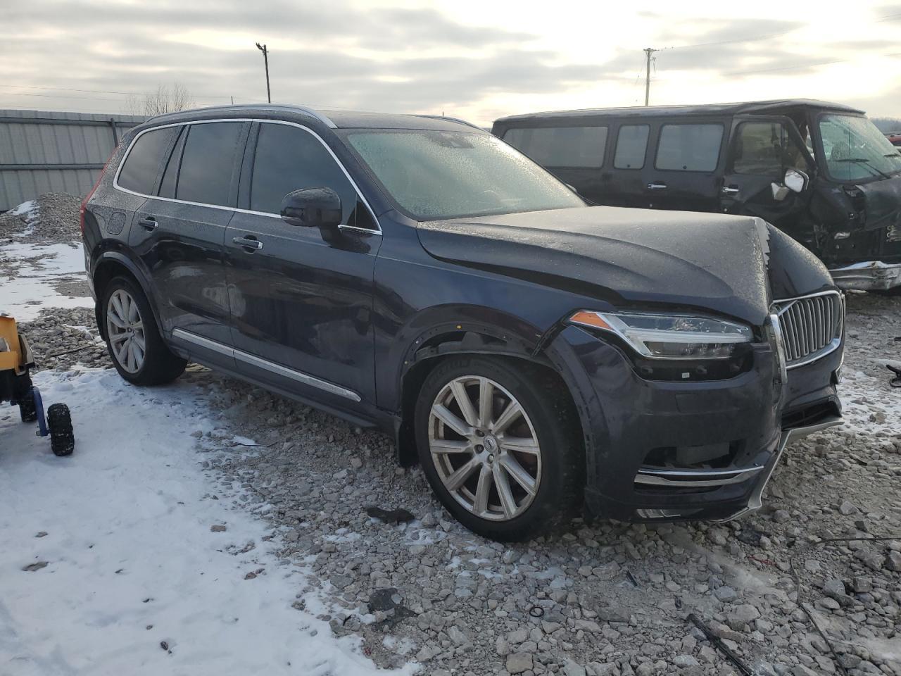 2016 VOLVO XC90 T6 - Фото 4