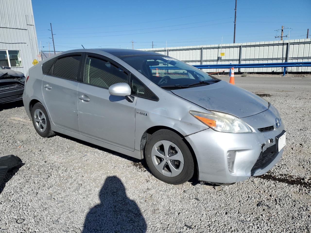 2015 TOYOTA PRIUS - Image 4