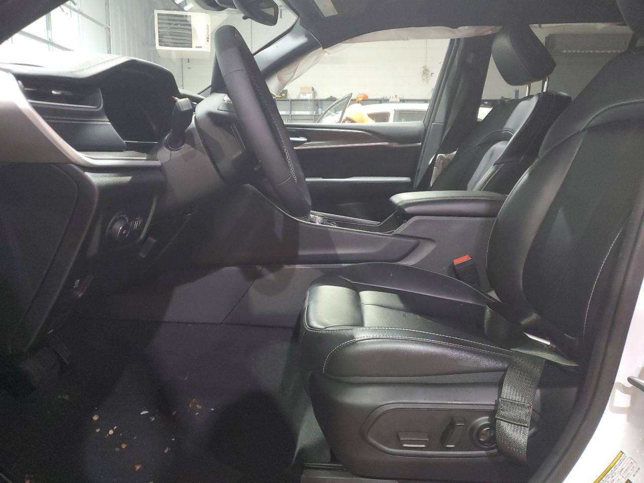 2024 JEEP GRAND CHER - Image 7