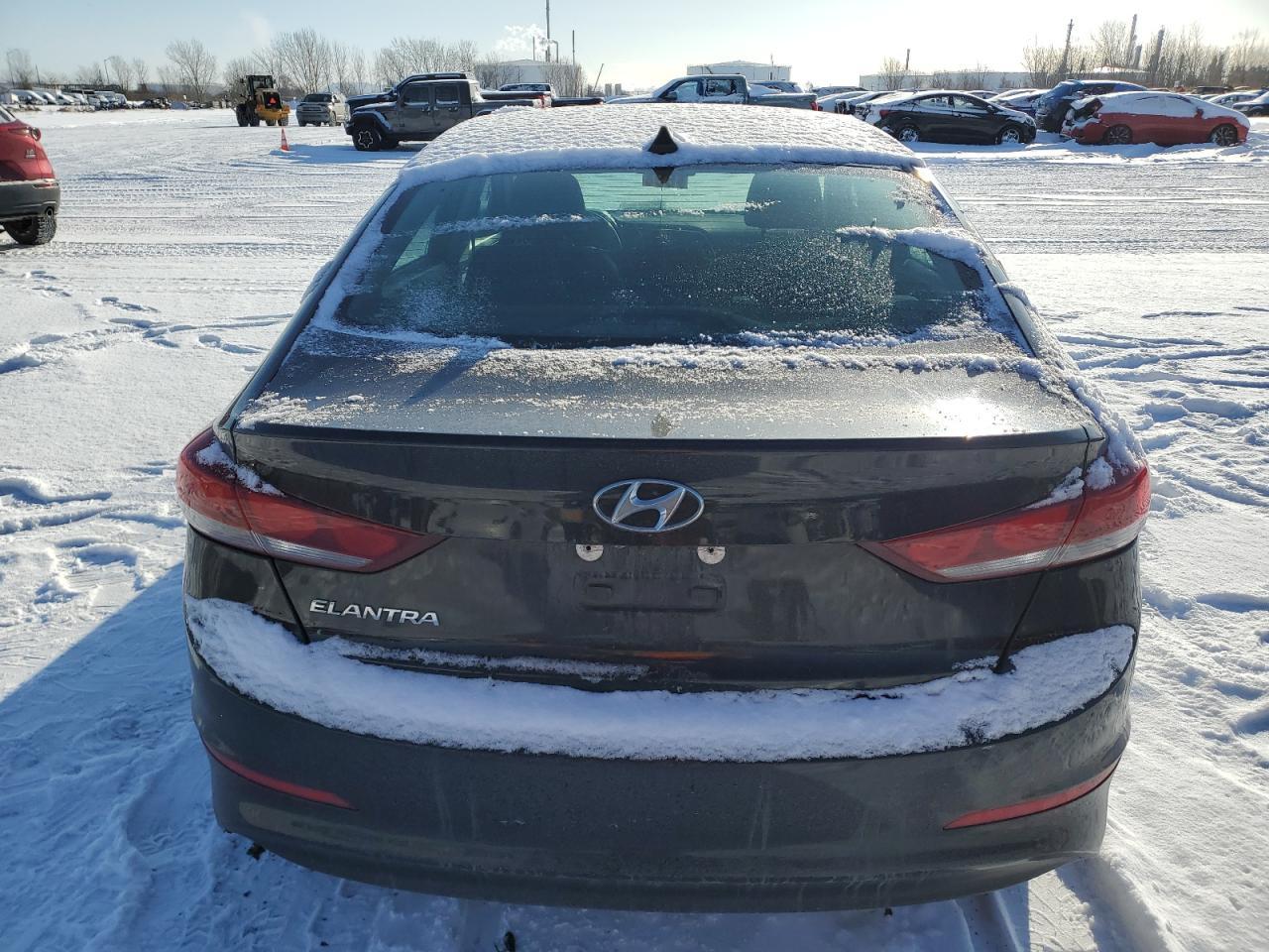 2017 HYUNDAI ELANTRA SE - Фото 6
