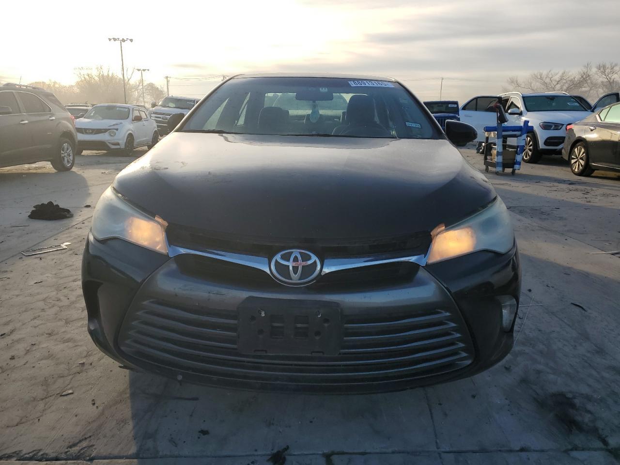 2015 TOYOTA CAMRY LE - Фото 5