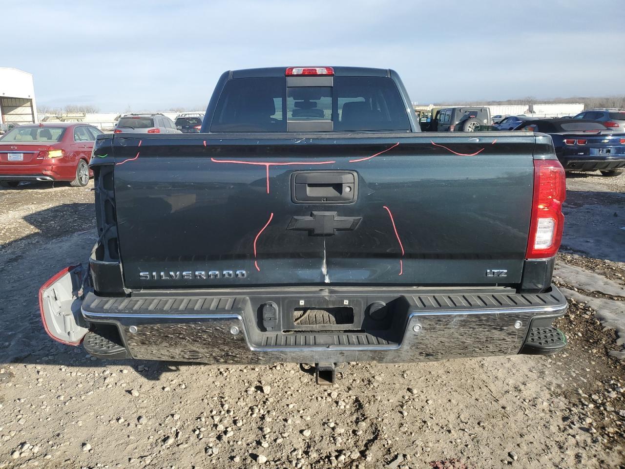 2017 CHEVROLET SILVERADO - Image 6