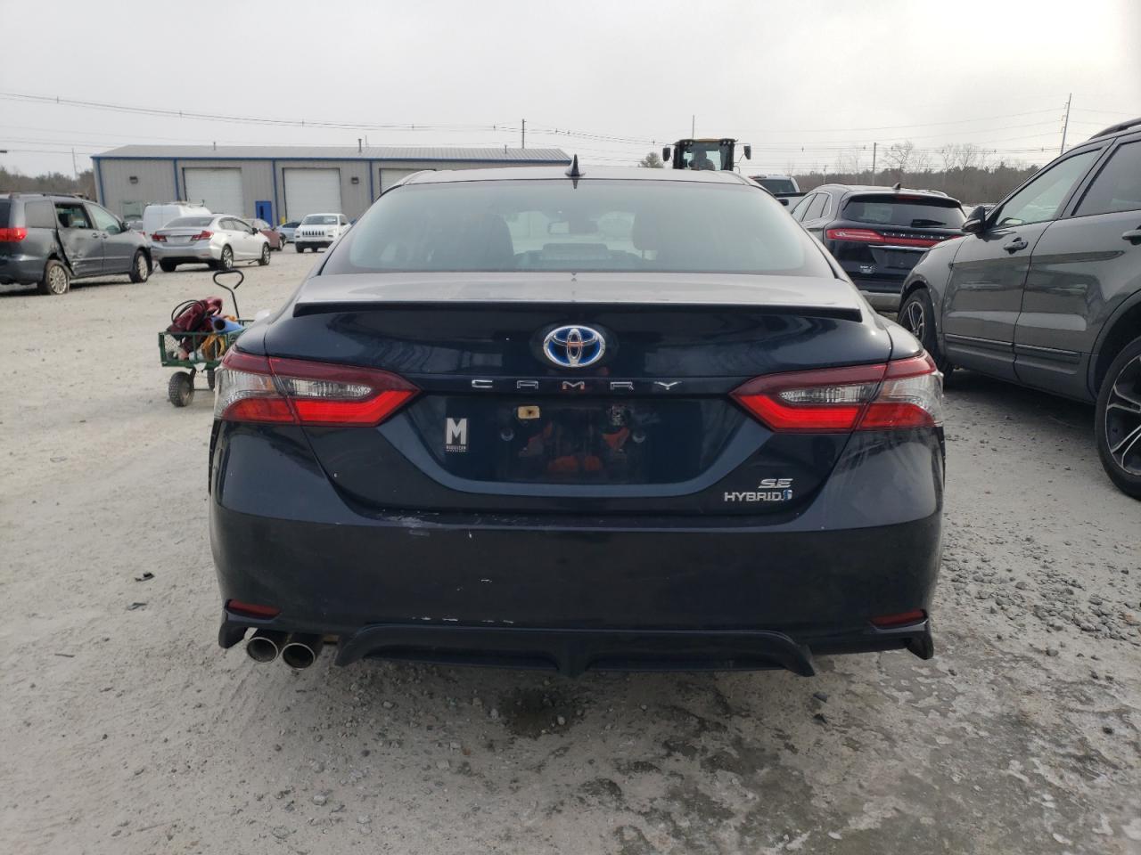 2021 TOYOTA CAMRY SE - Фото 6