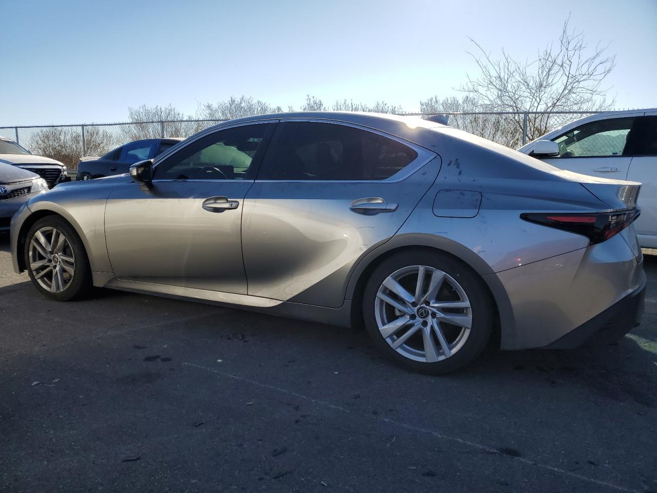 2021 LEXUS IS 300 - Фото 2