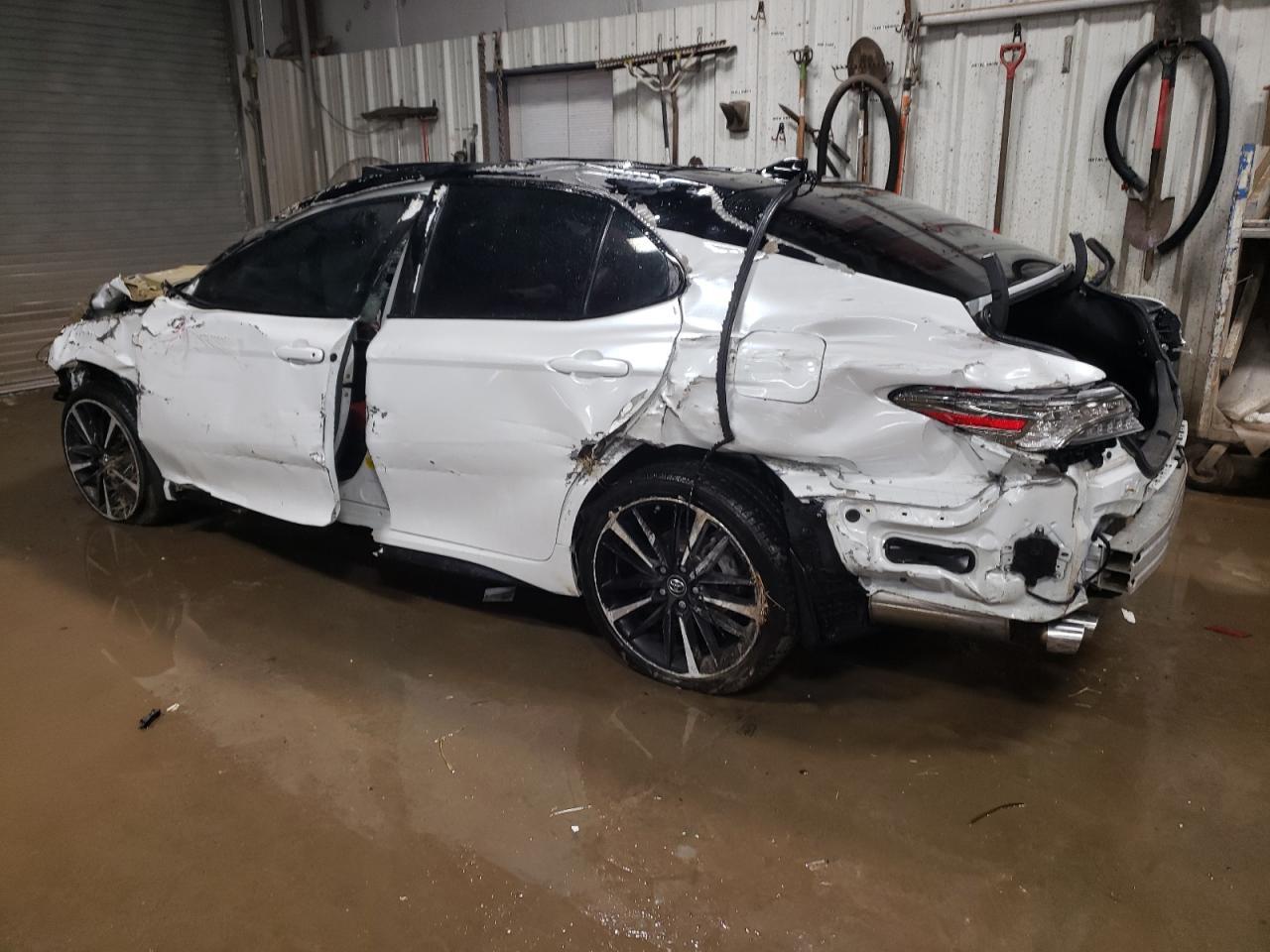 2019 TOYOTA CAMRY XSE - Фото 2