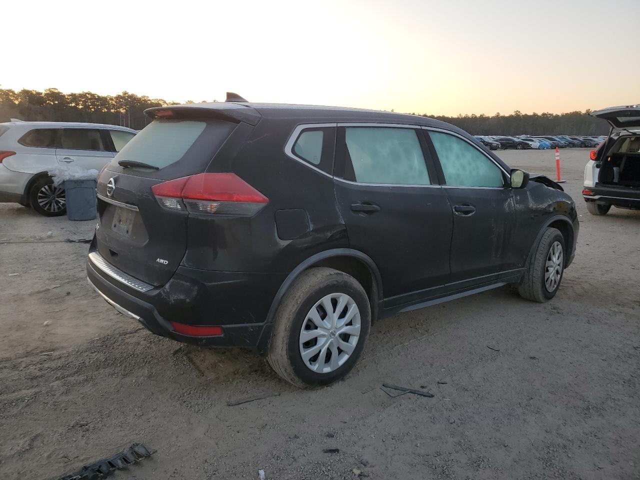 2017 NISSAN ROGUE S - Фото 3