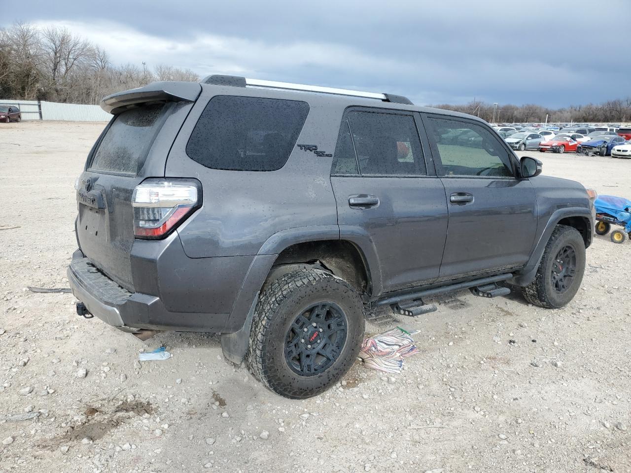2018 TOYOTA 4RUNNER SR - Фото 3