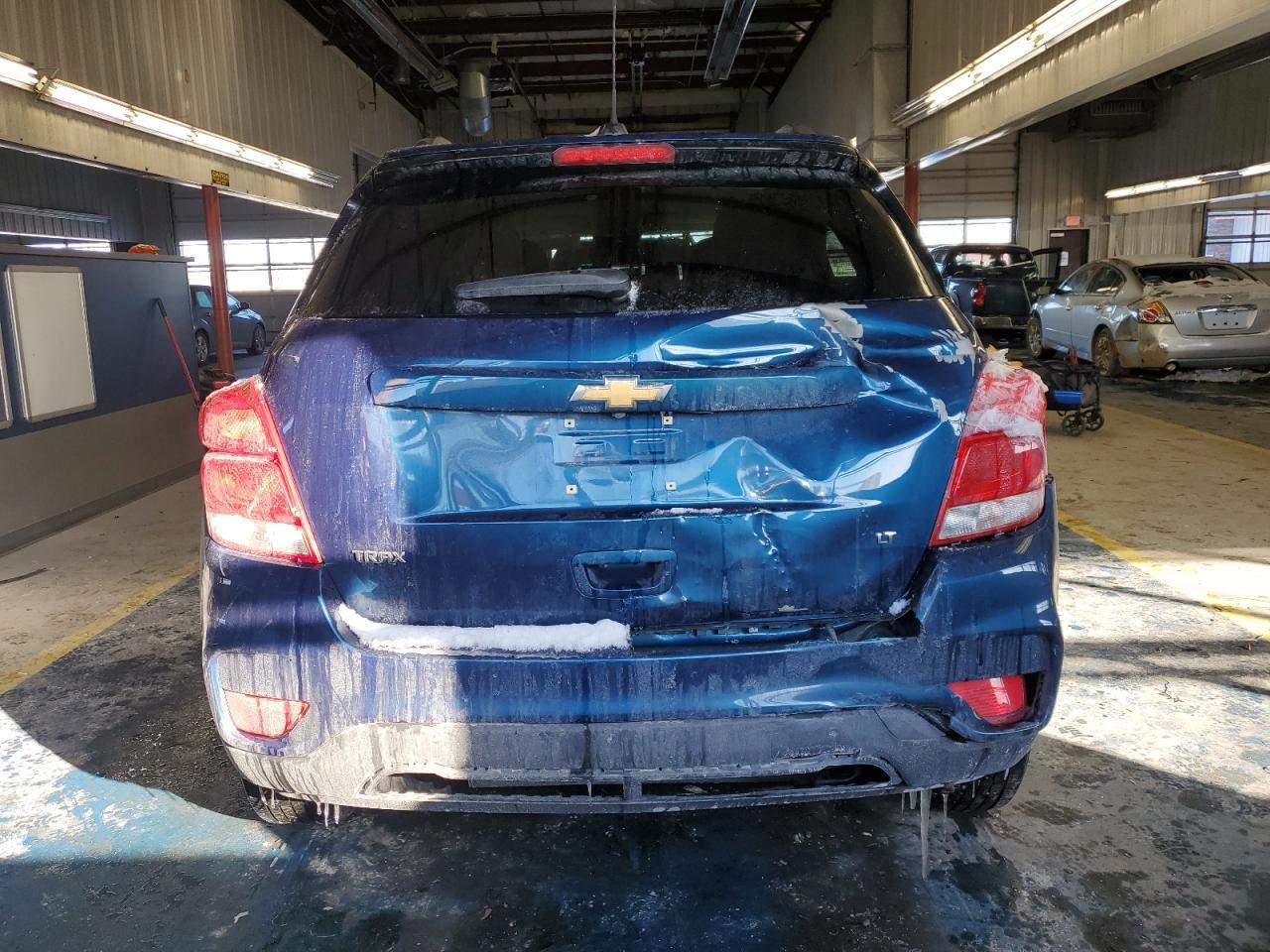 2019 CHEVROLET TRAX 1LT - Фото 6