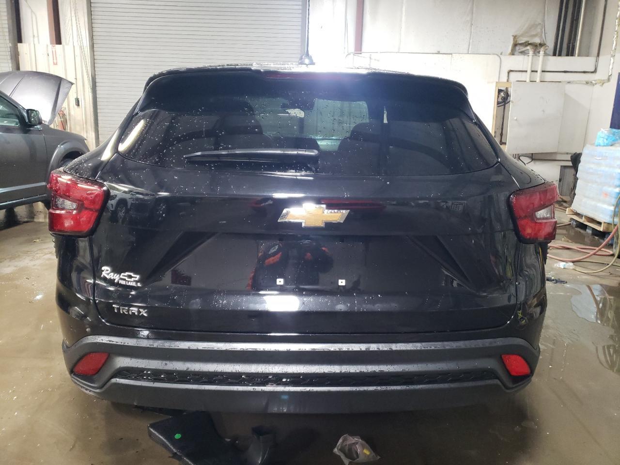 2024 CHEVROLET TRAX LS - Фото 6