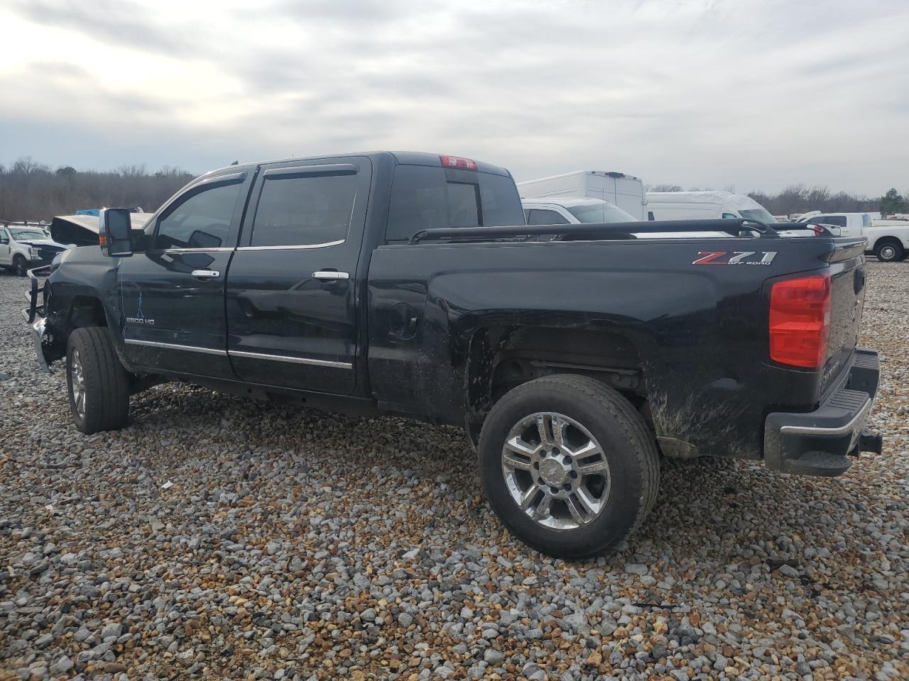 2018 CHEVROLET SILVERADO - Фото 2