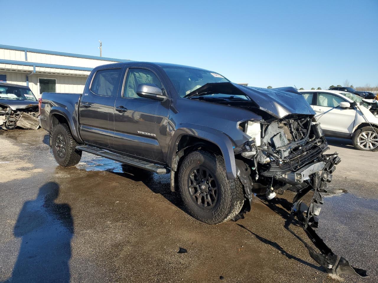 2019 TOYOTA TACOMA DOU - Фото 4