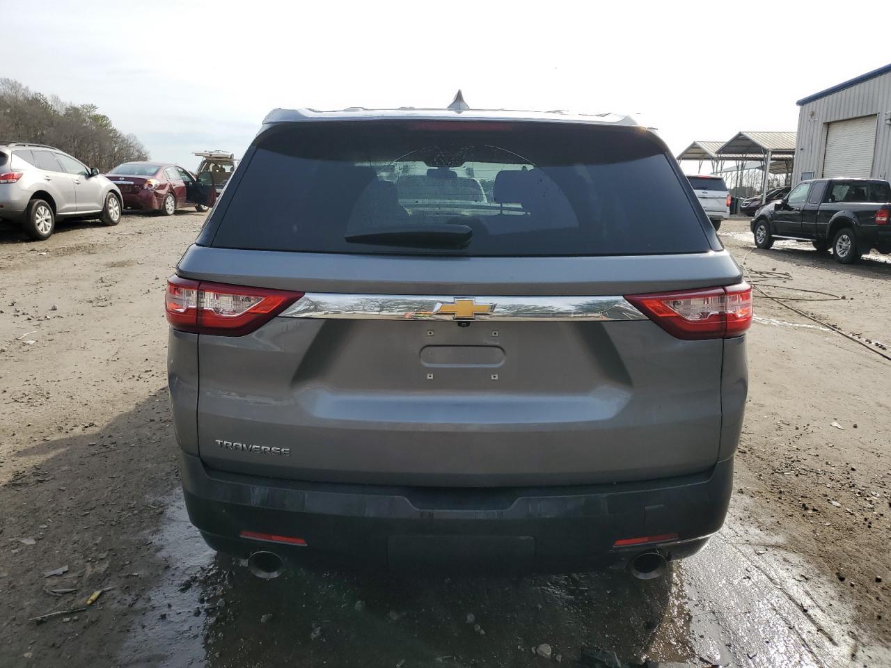 2021 CHEVROLET TRAVERSE L - Фото 6