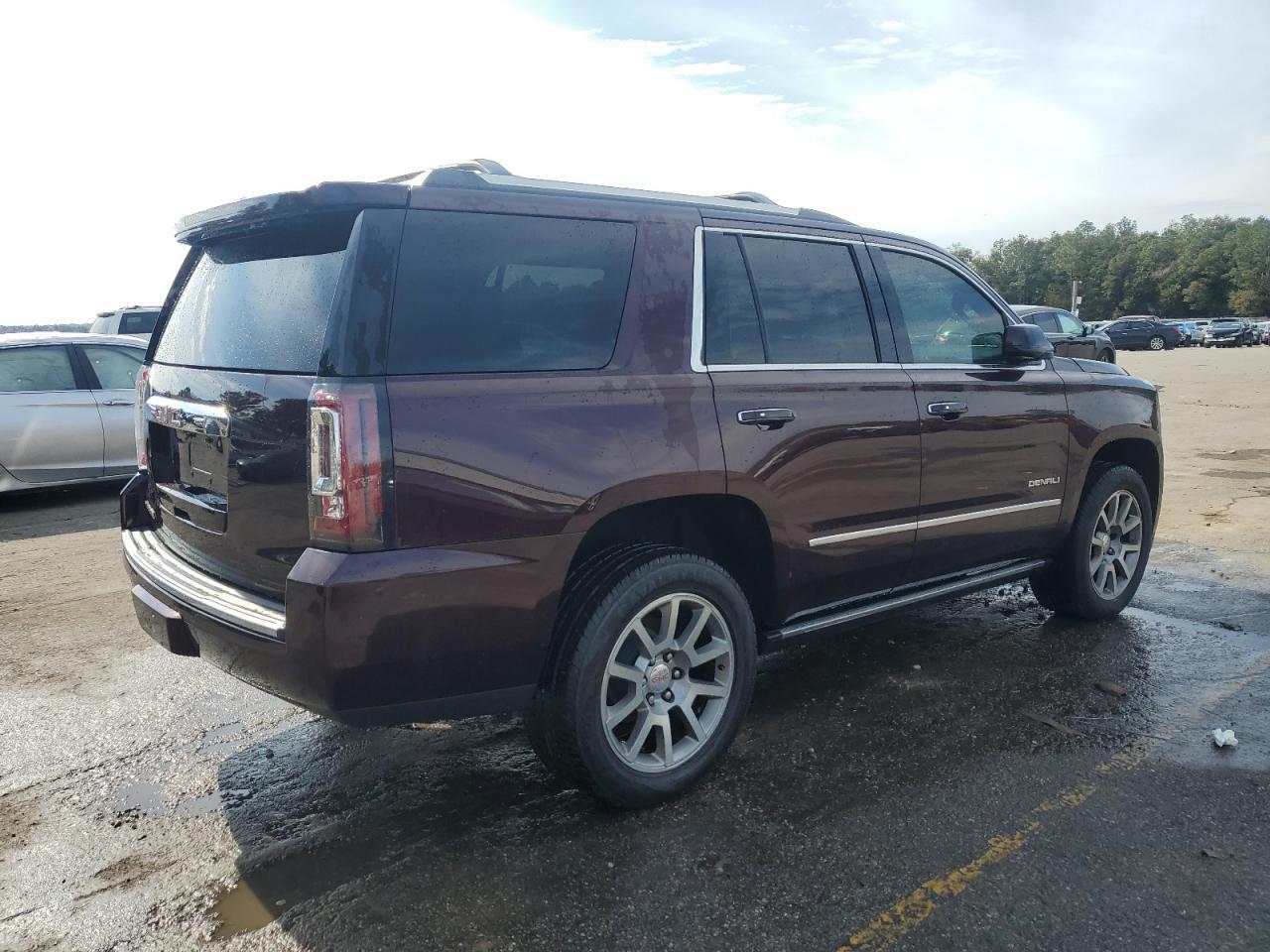 2017 GMC YUKON DENA - Фото 3
