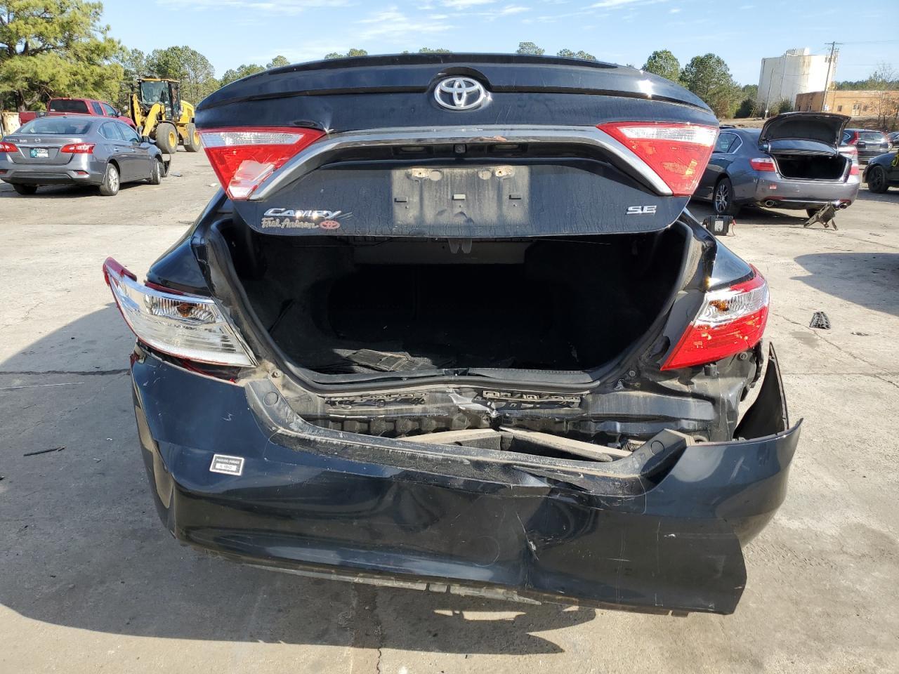 2017 TOYOTA CAMRY LE - Image 6