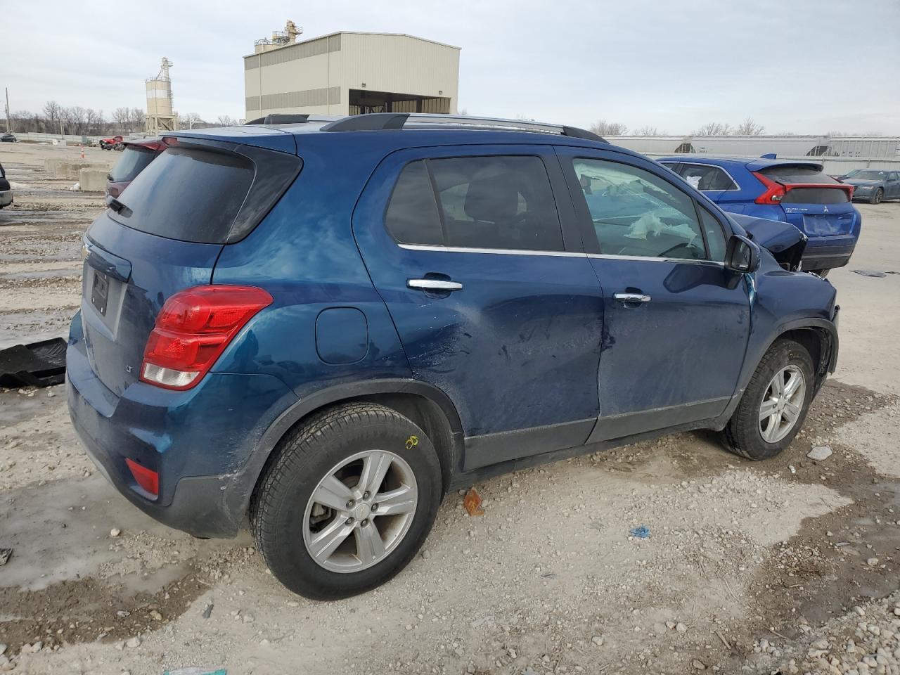 2019 CHEVROLET TRAX 1LT - Фото 3