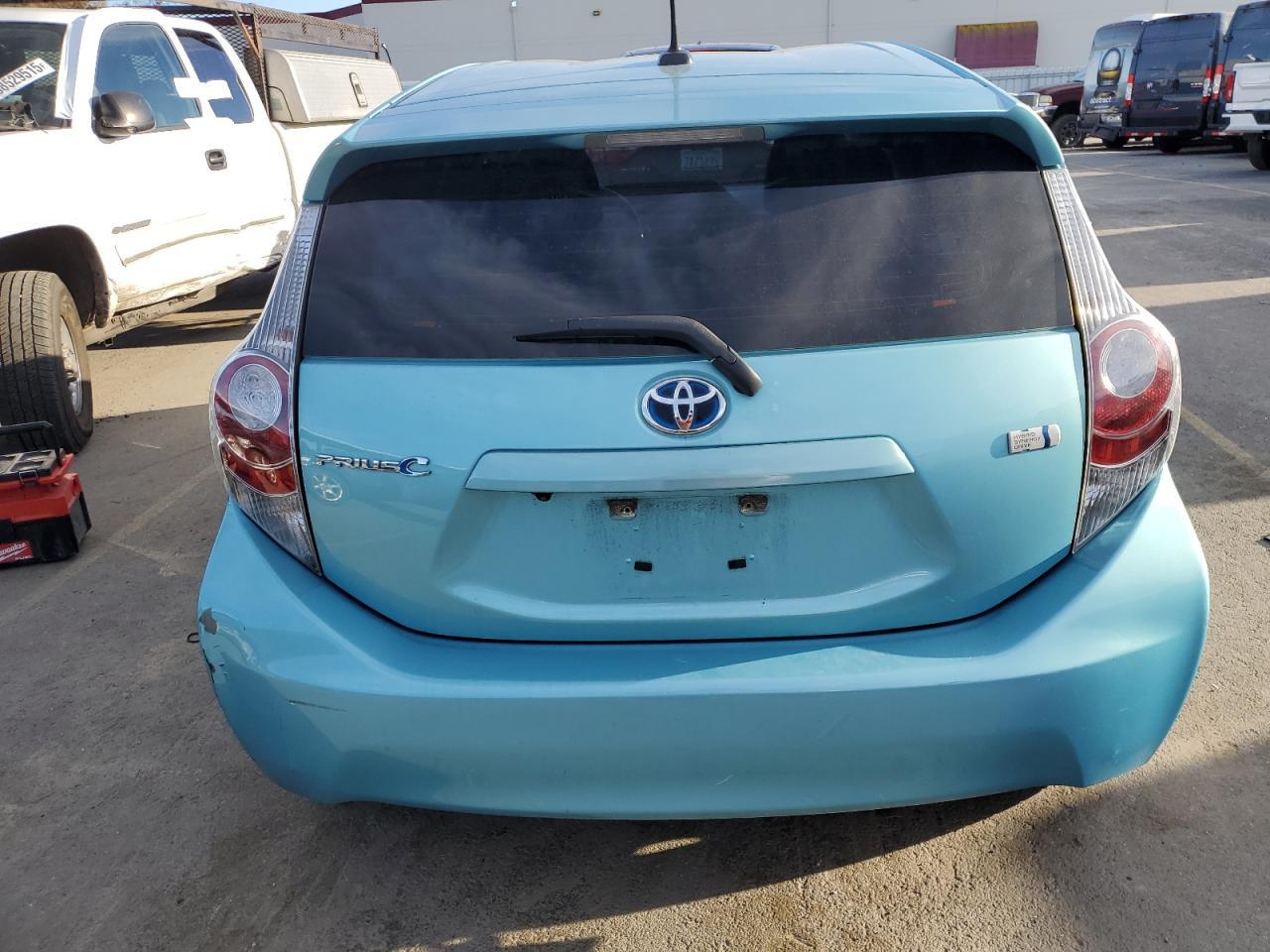 2013 TOYOTA PRIUS C - Фото 6