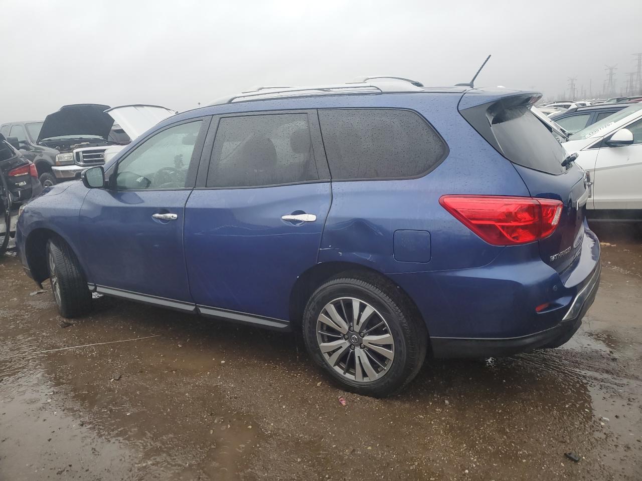 2017 NISSAN PATHFINDER - Фото 2