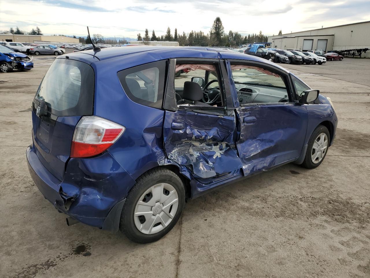 2013 HONDA FIT - Фото 3
