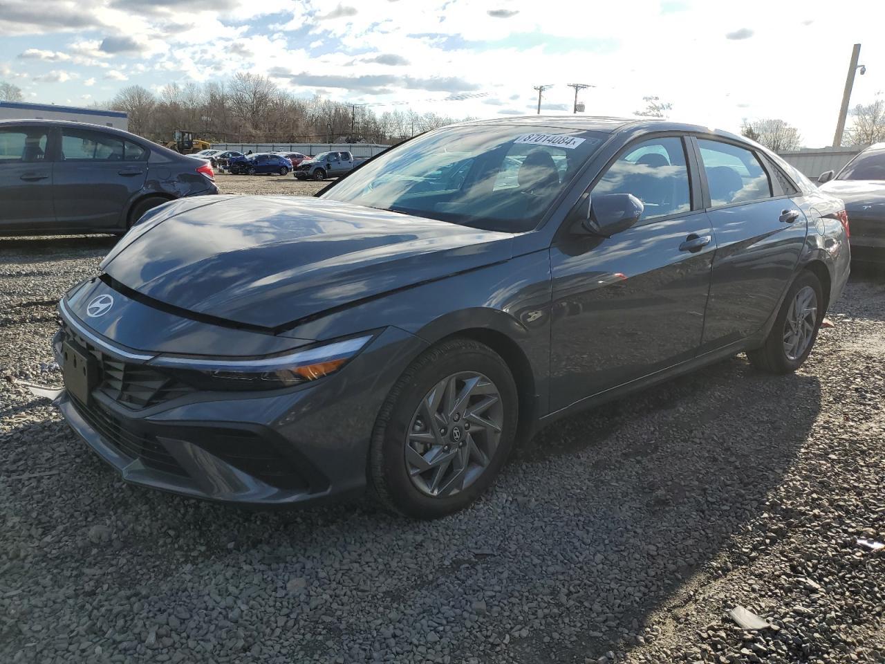 2024 HYUNDAI ELANTRA SE