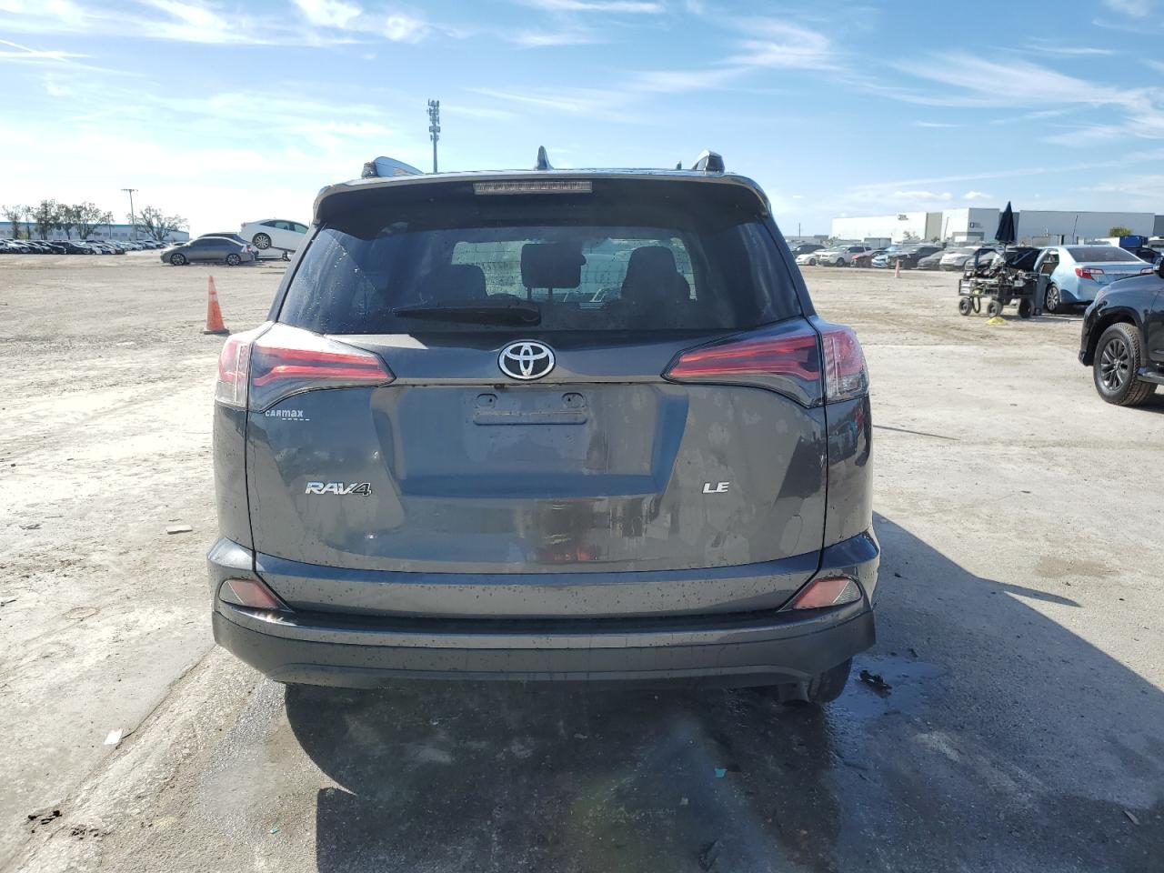 2018 TOYOTA RAV4 LE - Image 6