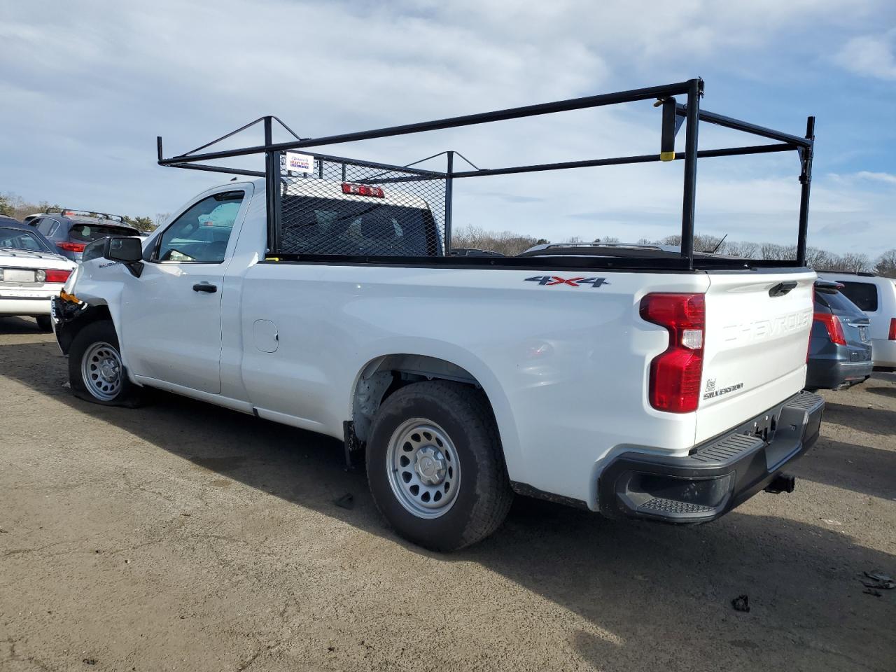 2024 CHEVROLET SILVERADO - Image 2