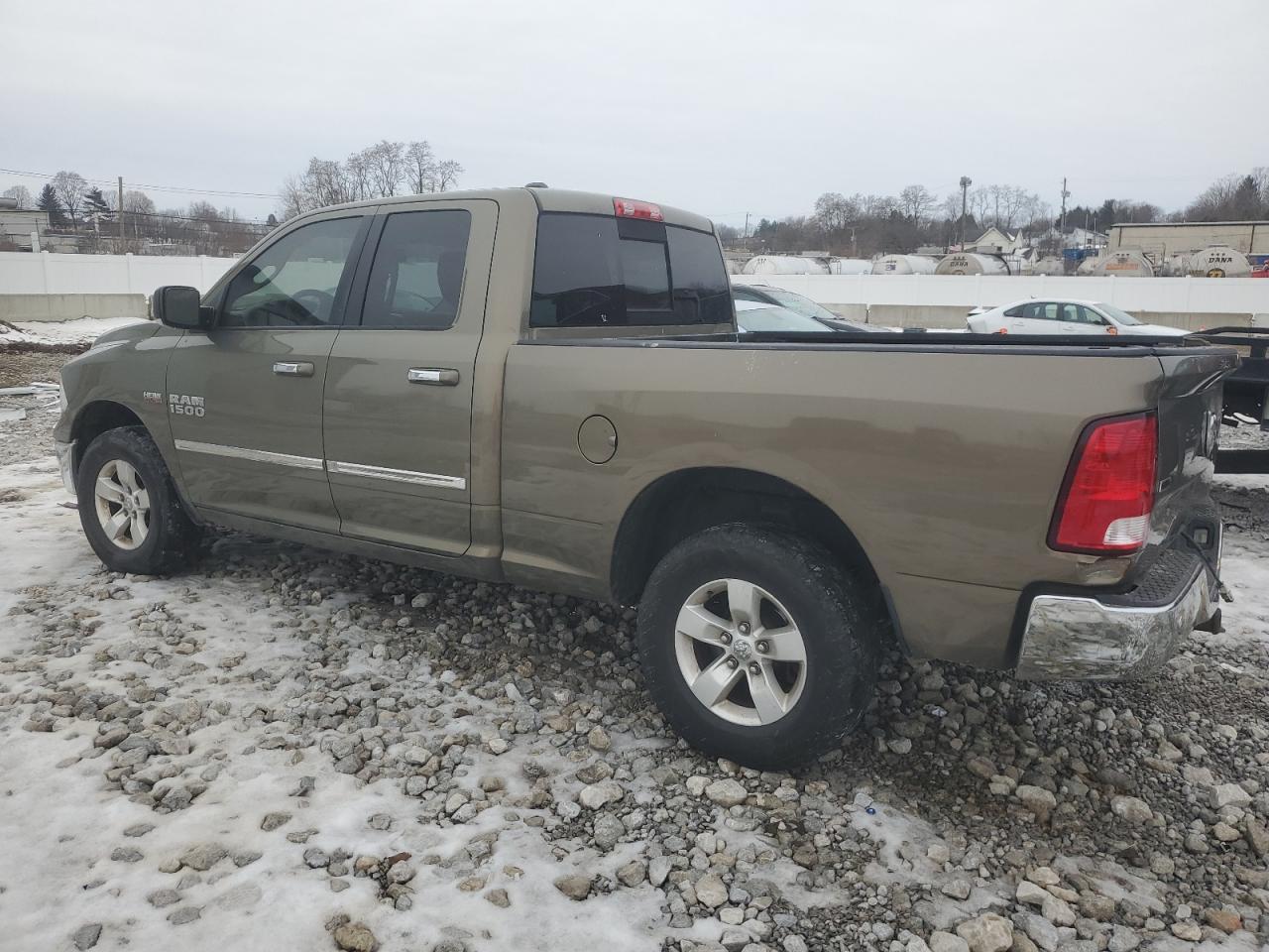 2015 RAM 1500 SLT - Image 2