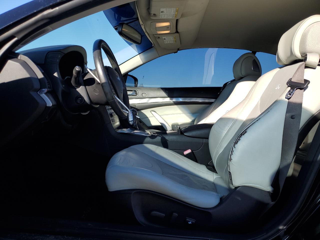 2011 INFINITI G37 BASE - Image 7