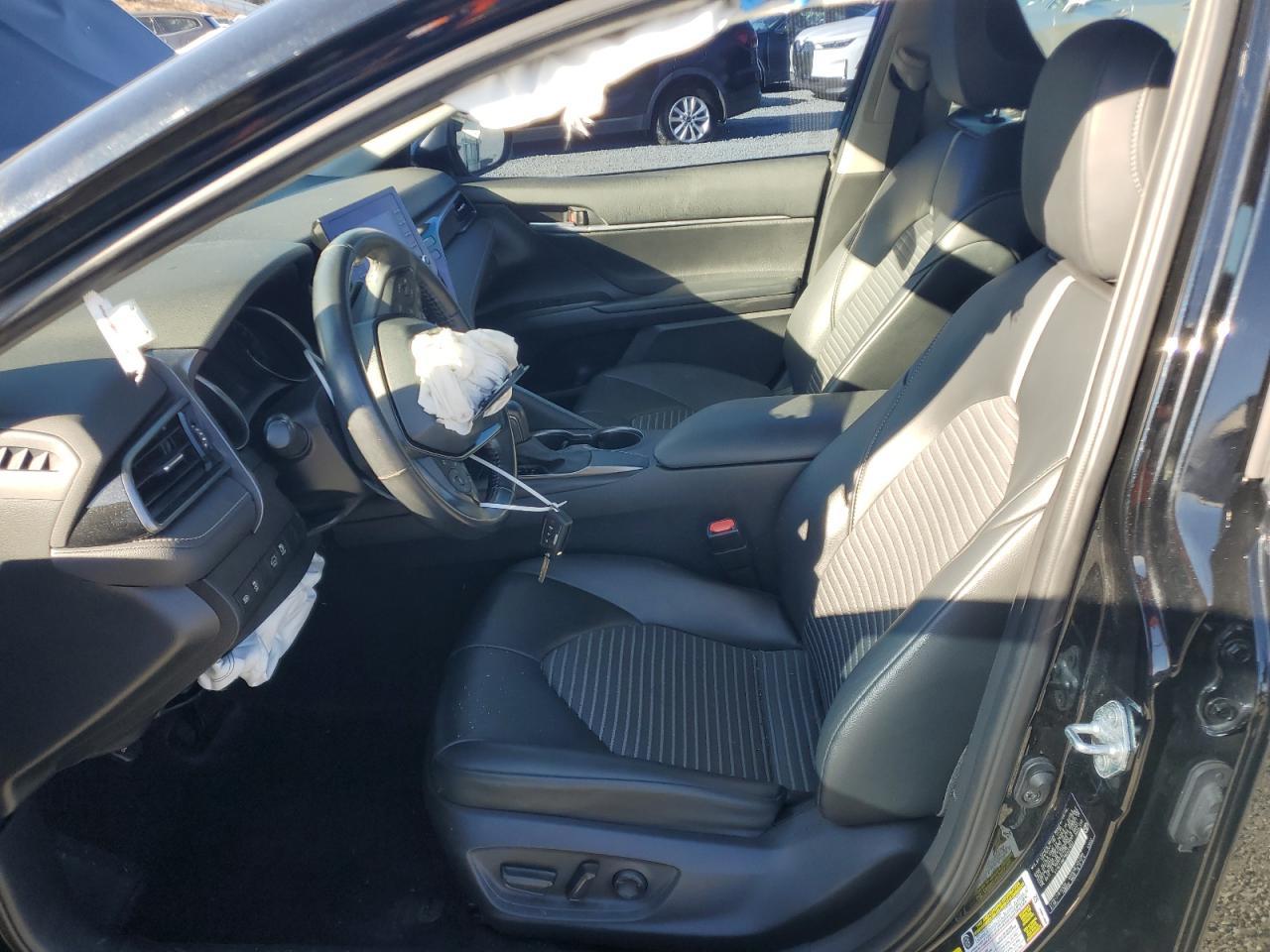 2021 TOYOTA CAMRY SE - Фото 7