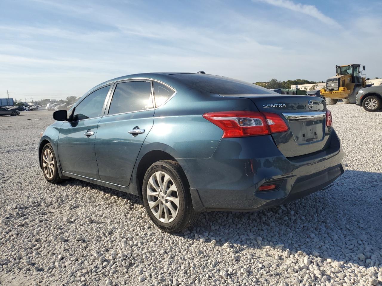 2017 NISSAN SENTRA S - Фото 2
