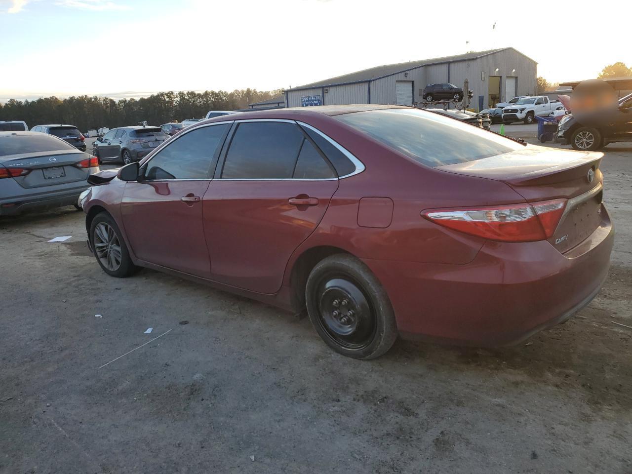 2015 TOYOTA CAMRY LE - Фото 2