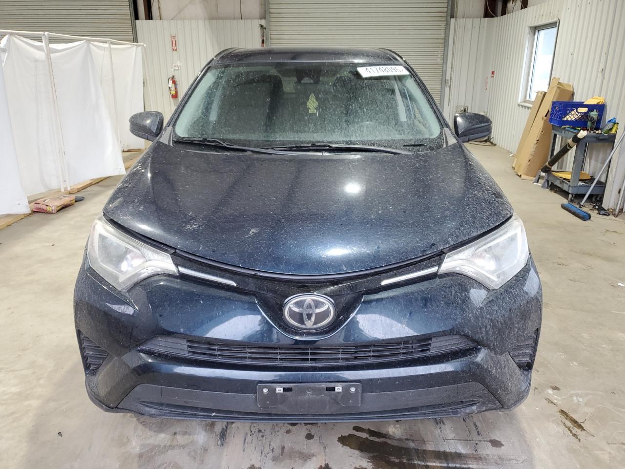 2018 TOYOTA RAV4 LE - Фото 5