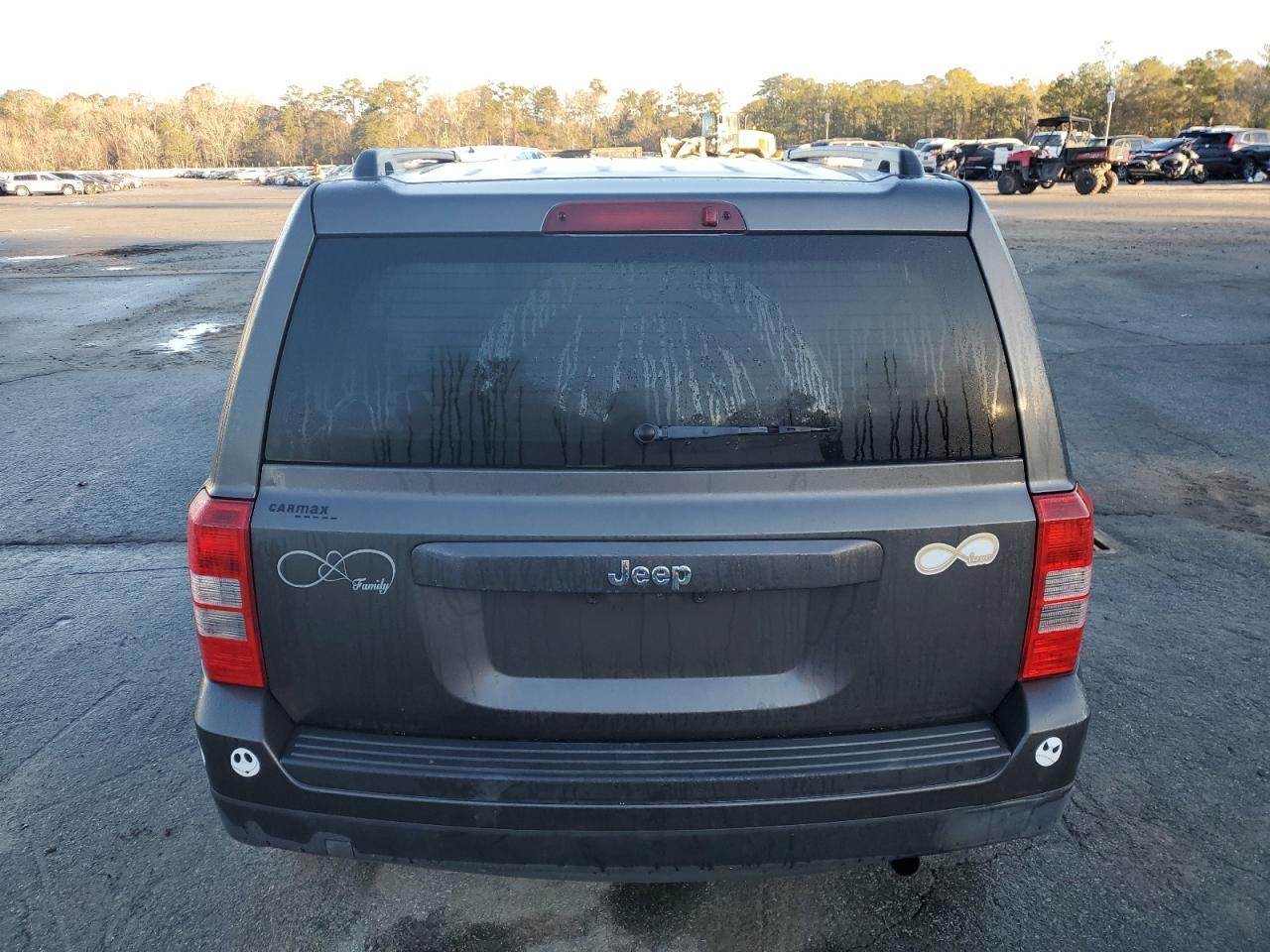 2014 JEEP PATRIOT SP - Image 6