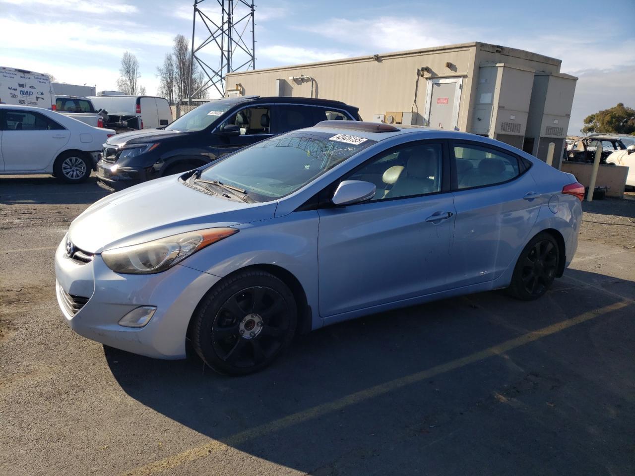 2013 HYUNDAI ELANTRA GL