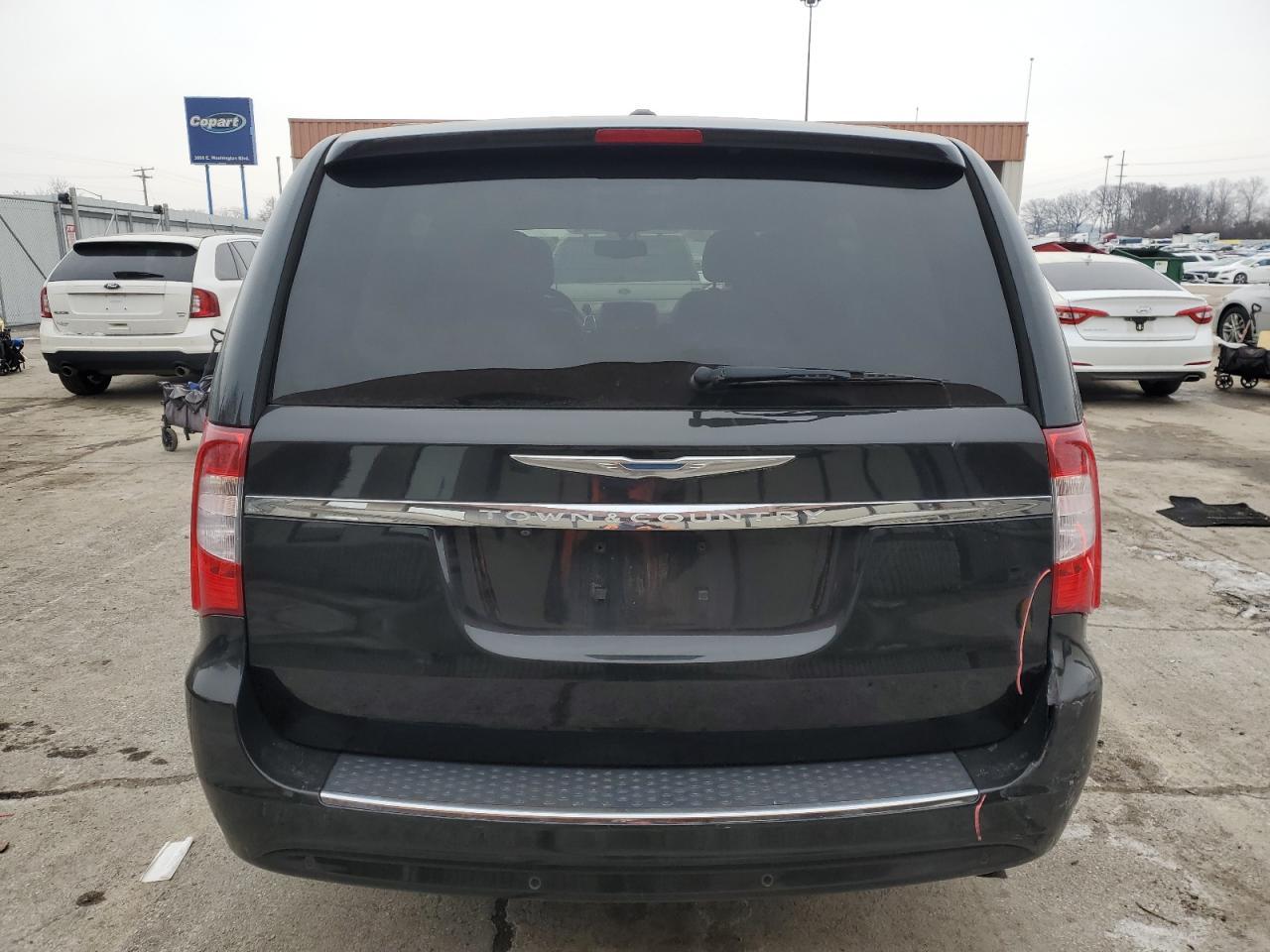 2014 CHRYSLER TOWN & COU - Image 6