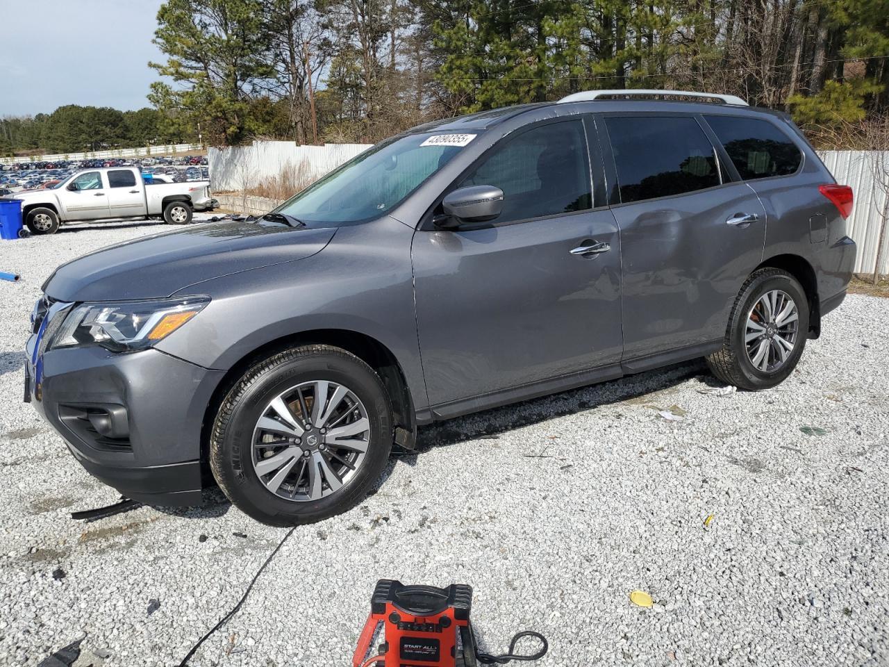 2017 NISSAN PATHFINDER