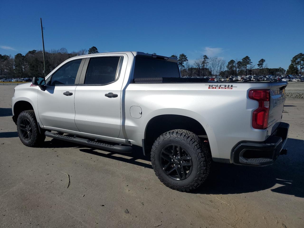 2021 CHEVROLET SILVERADO - Фото 2