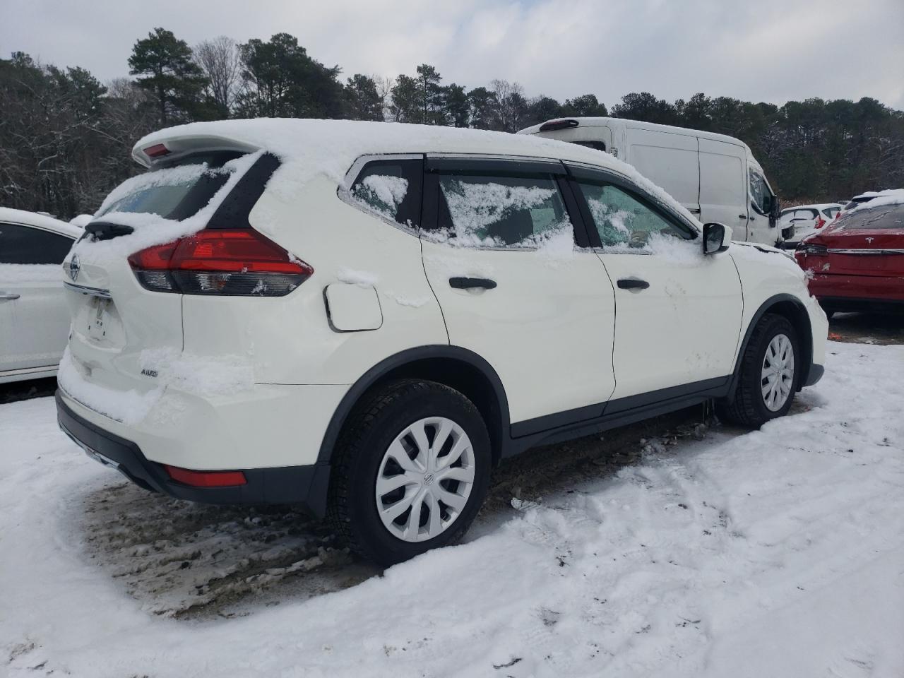 2017 NISSAN ROGUE S - Фото 3