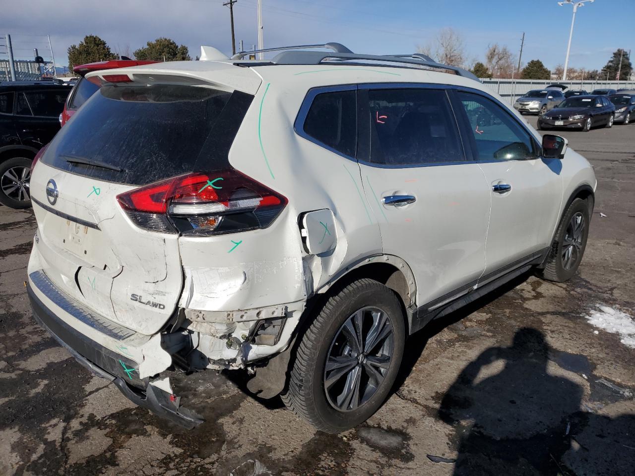 2017 NISSAN ROGUE SV - Image 3