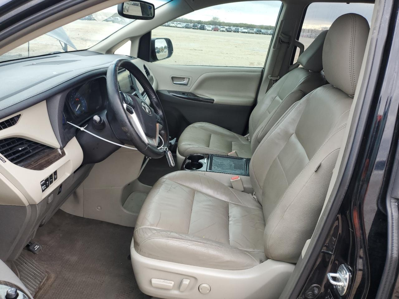 2015 TOYOTA SIENNA XLE - Фото 7