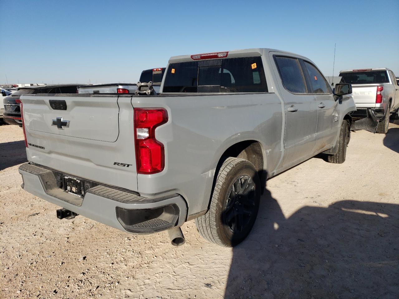 2024 CHEVROLET SILVERADO - Image 3