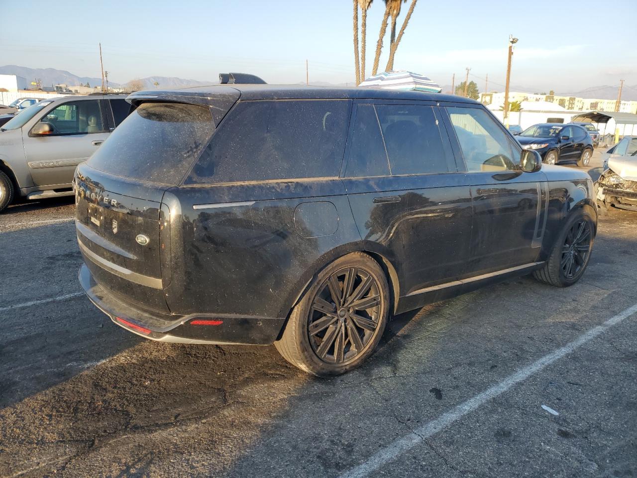 2023 LAND ROVER RANGE ROVE - Image 3