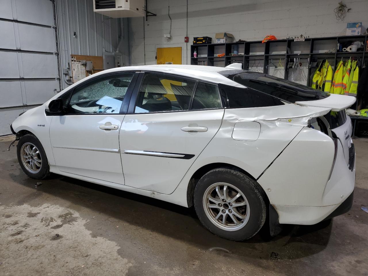 2018 TOYOTA PRIUS - Фото 2