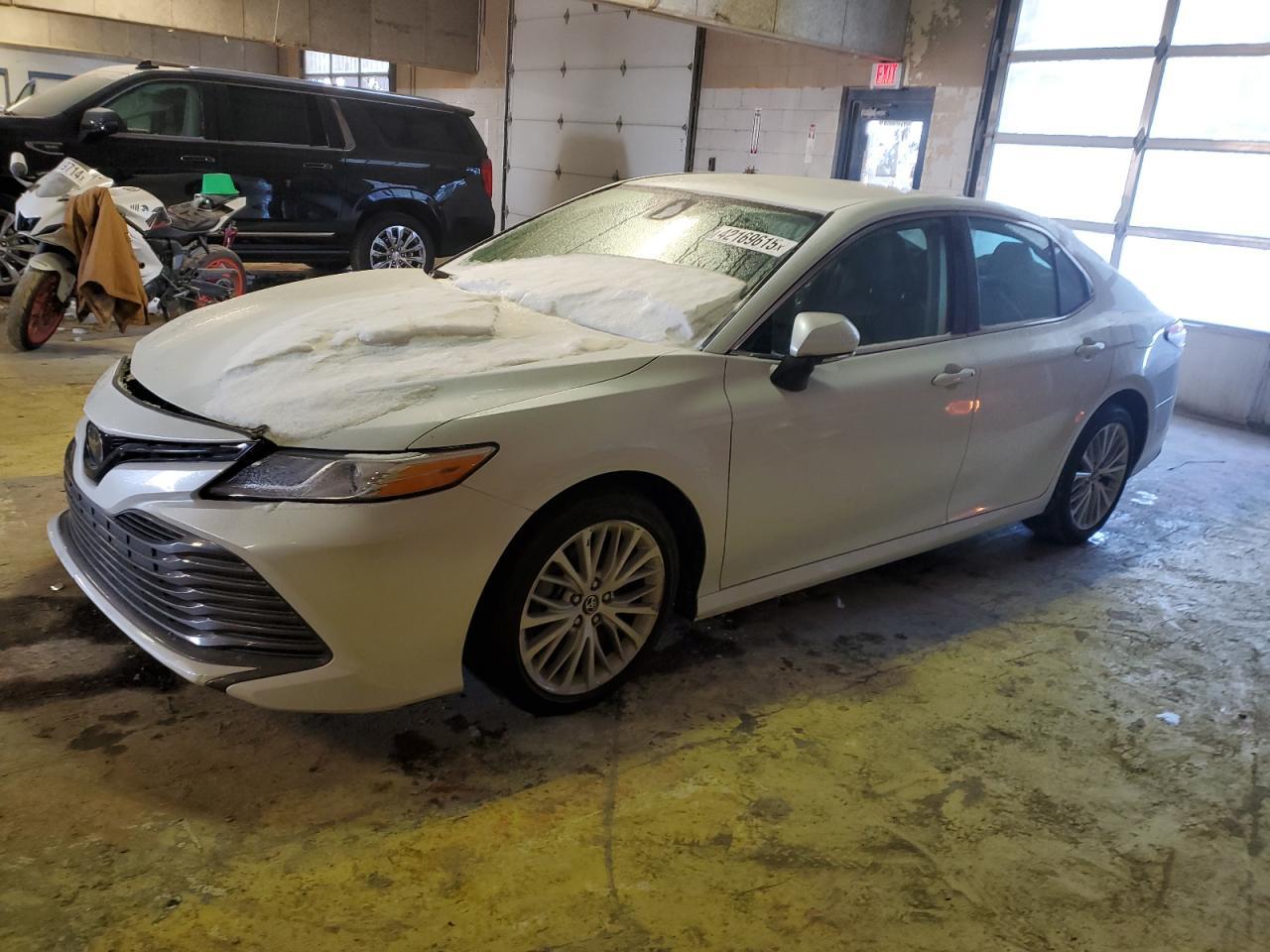 2019 TOYOTA CAMRY L