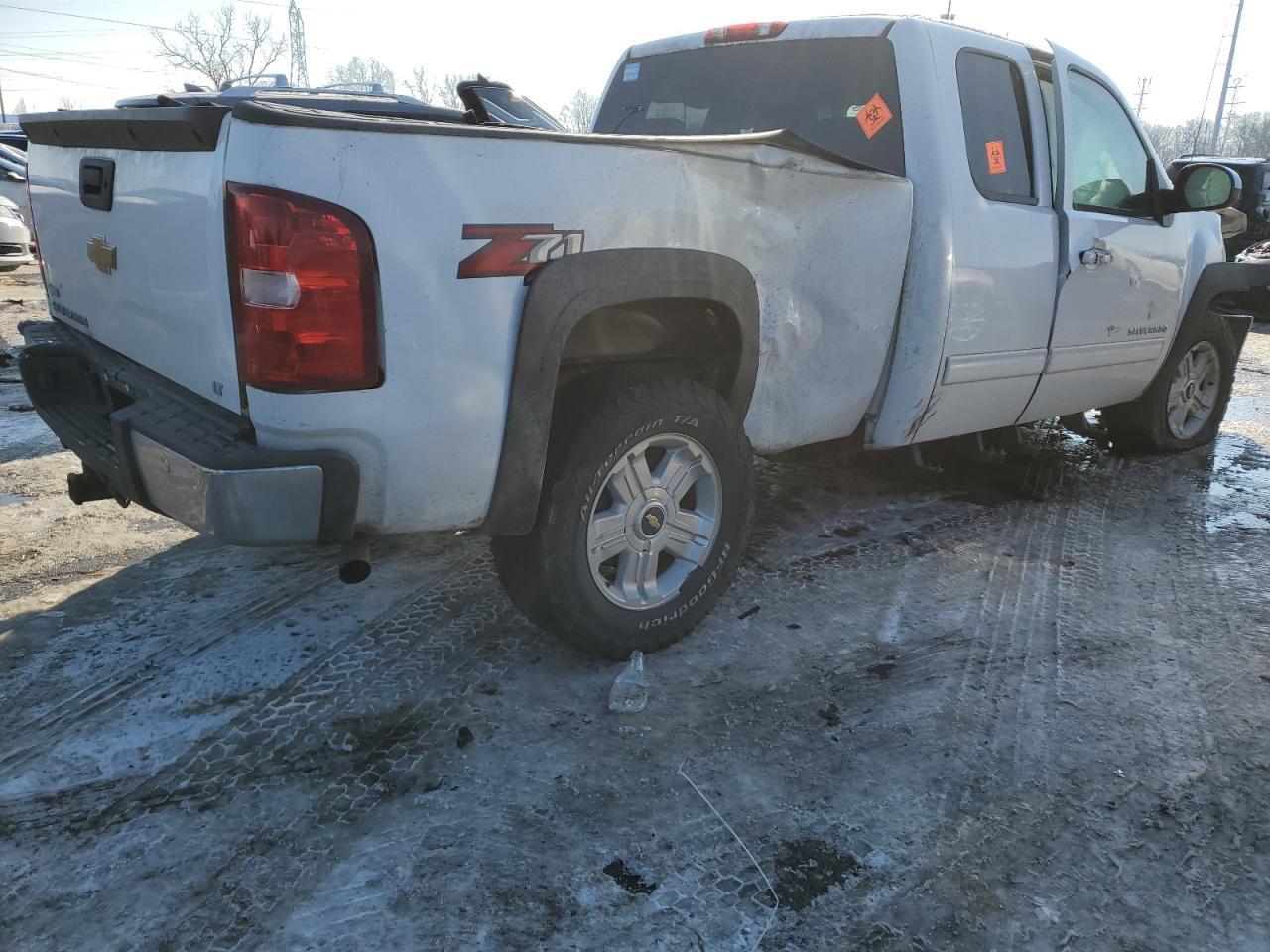 2012 CHEVROLET SILVERADO - Image 3