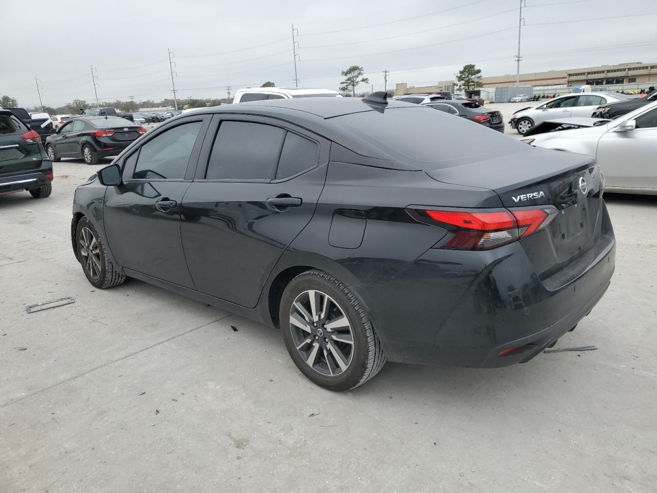 2021 NISSAN VERSA SV - Фото 2