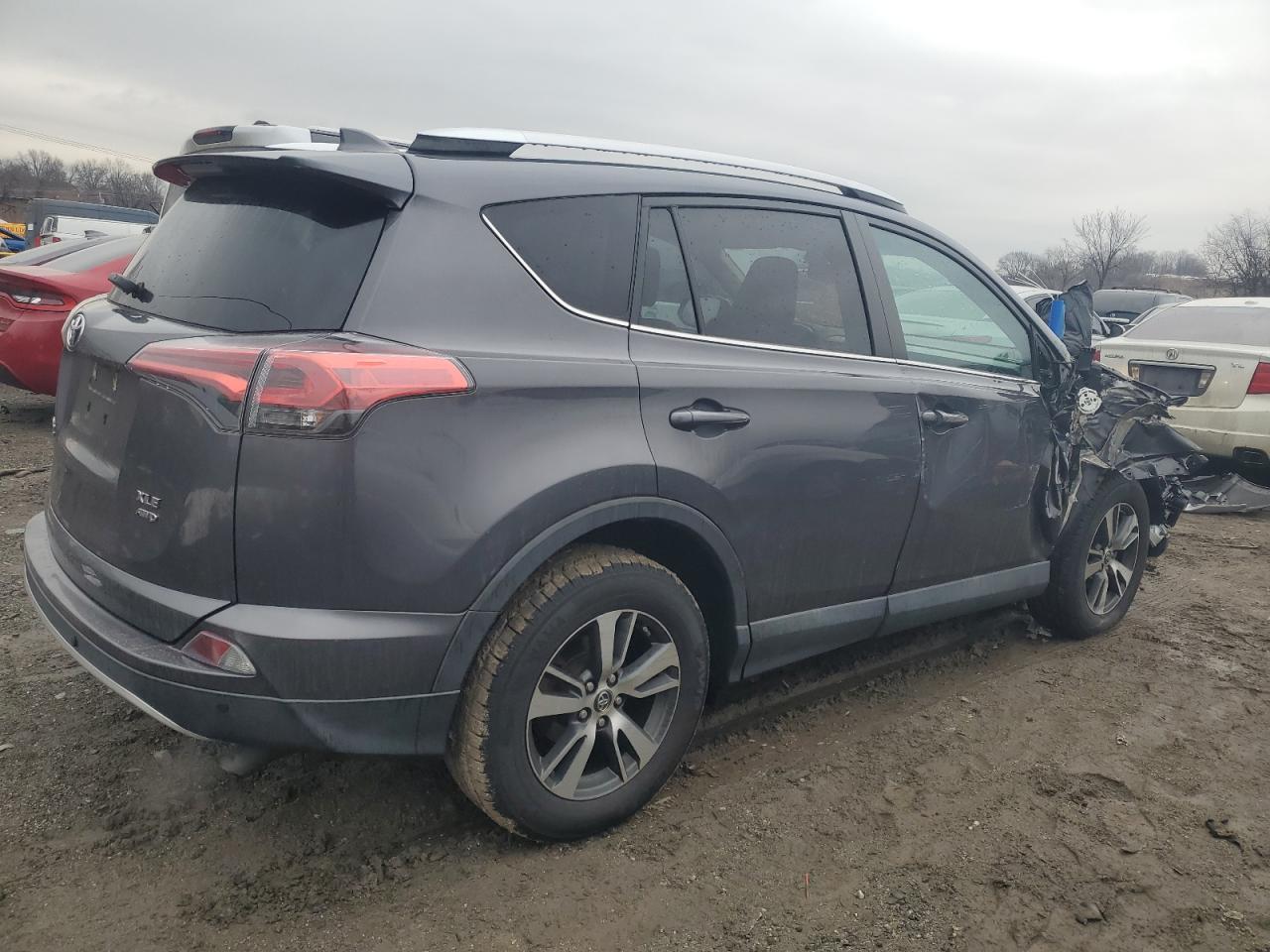 2016 TOYOTA RAV4 XLE - Image 3