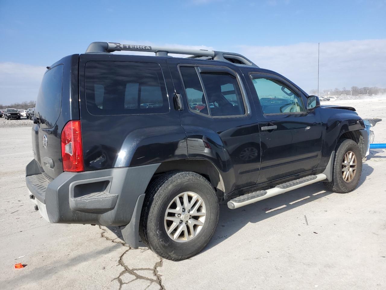 2015 NISSAN XTERRA X - Фото 3