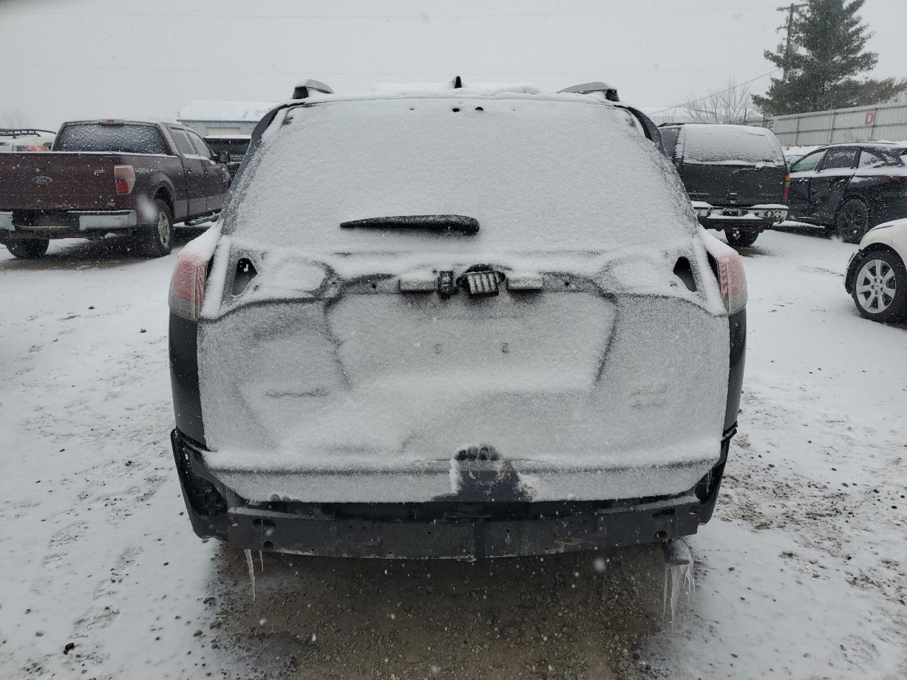 2017 TOYOTA RAV4 XLE - Фото 6