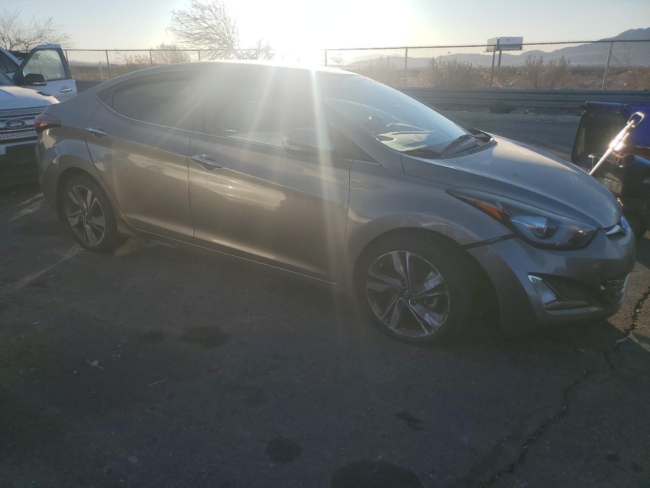 2015 HYUNDAI ELANTRA SE - Image 4