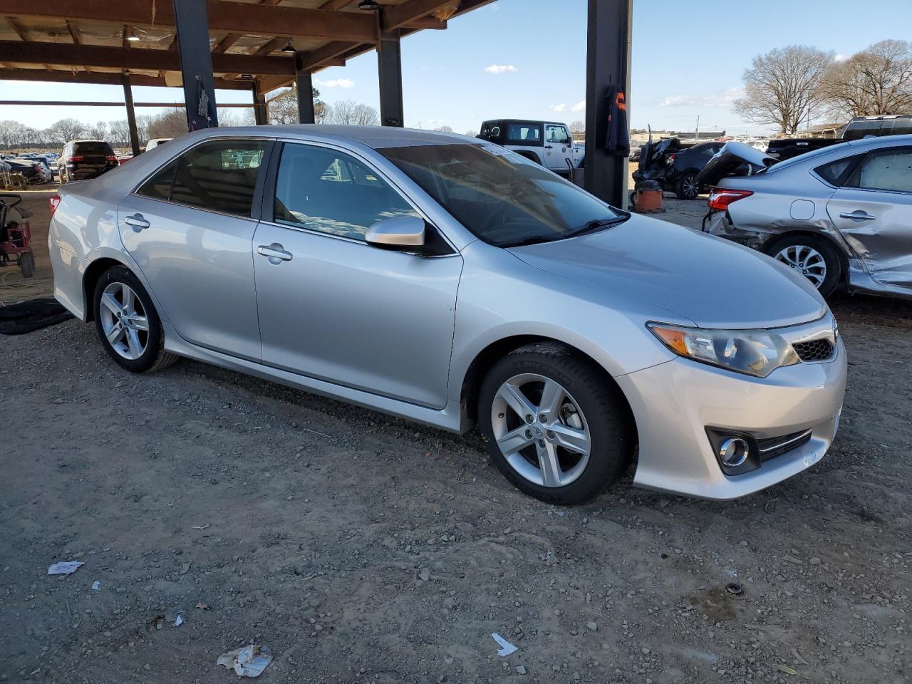 2014 TOYOTA CAMRY L - Фото 4